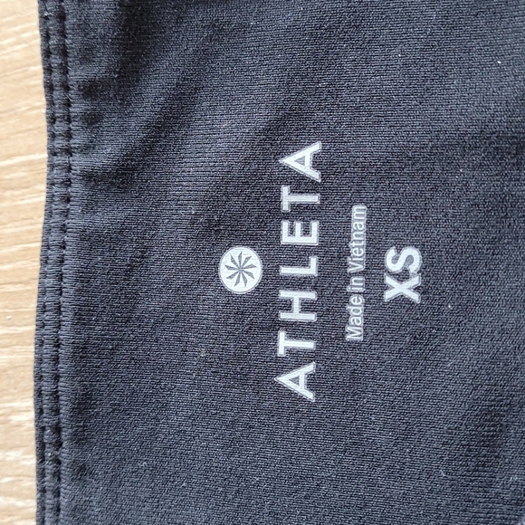 Athleta Mind Over Mat Capri Crop Legging - Picture 5 of 15